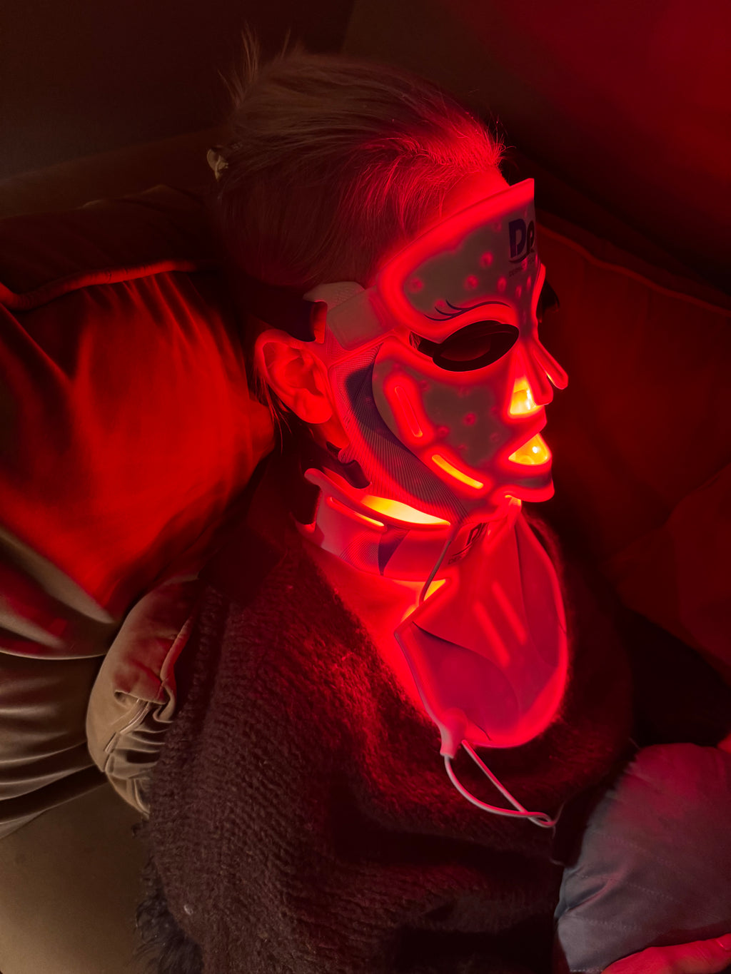Dp Dermaceuticals L.E.D. FACE+™ – LED-valonaamio